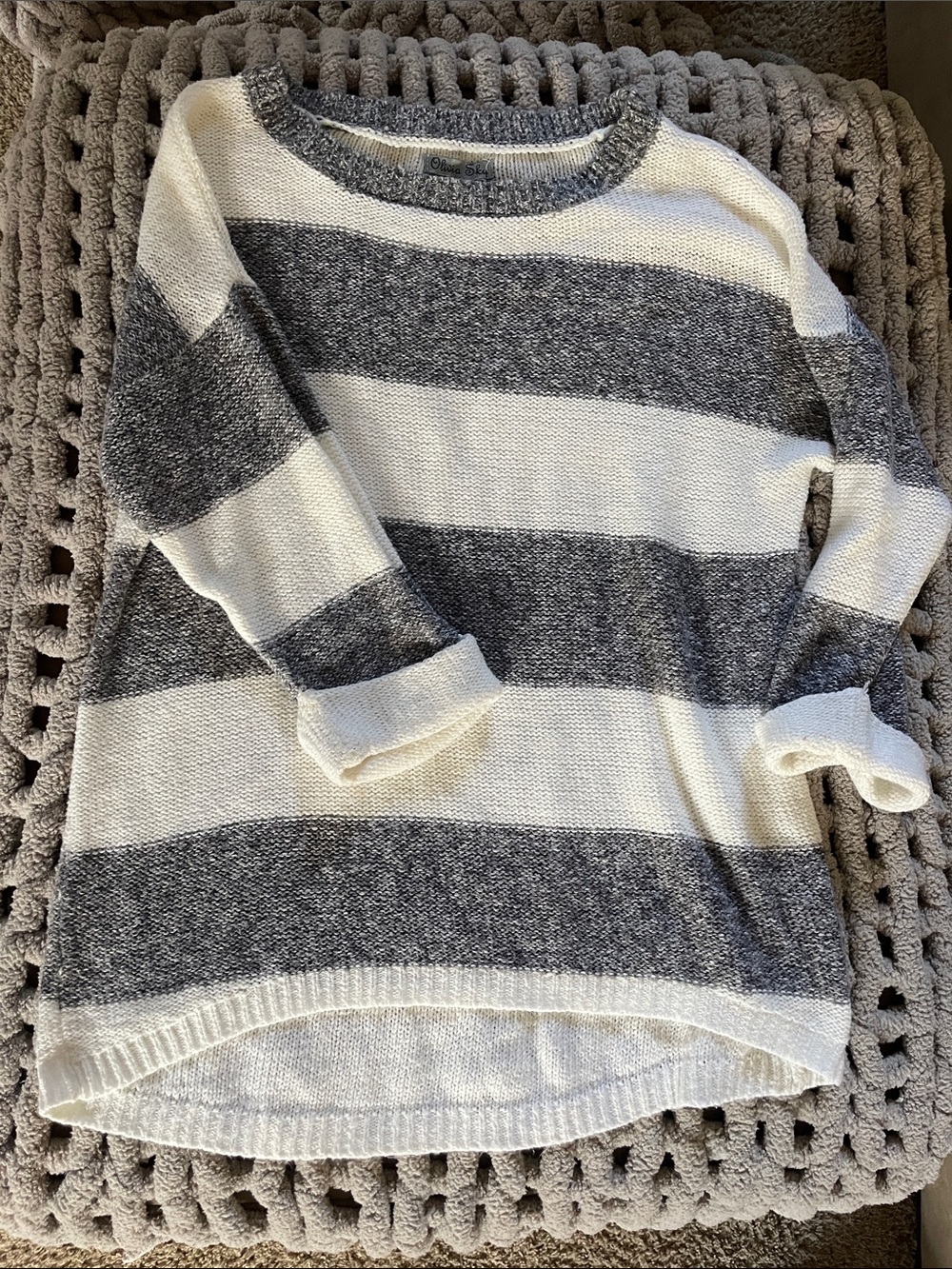 Olivia Sky Wide-Stripe Crewneck Sweater in Gray & White